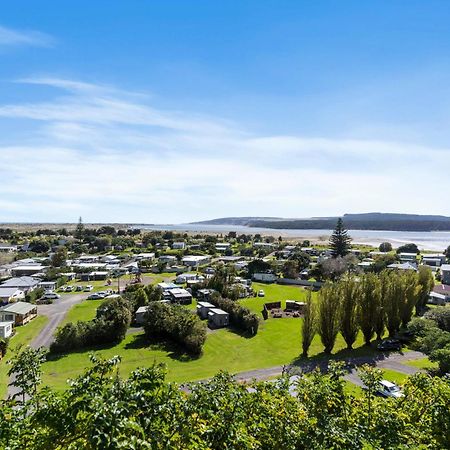 Port Waikato Holiday Park Luaran gambar