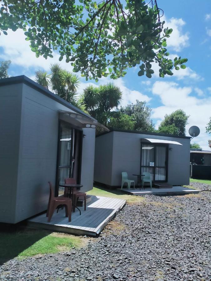 Port Waikato Holiday Park Luaran gambar