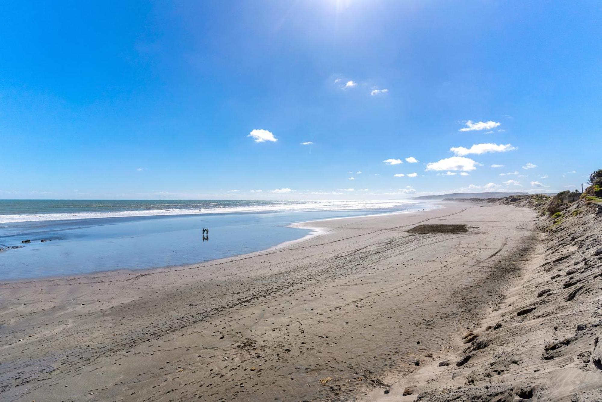 Port Waikato Holiday Park Luaran gambar