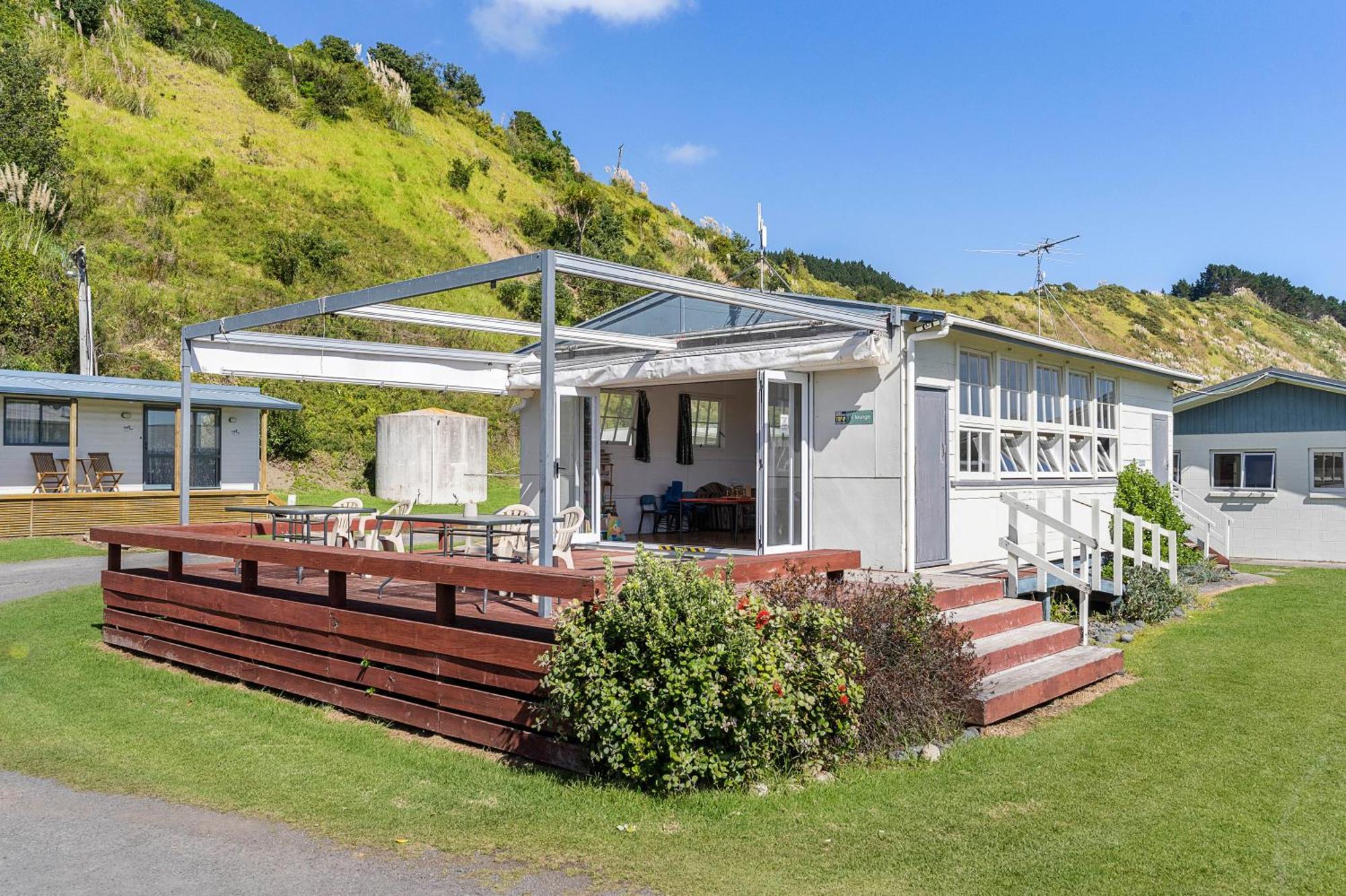 Port Waikato Holiday Park Luaran gambar