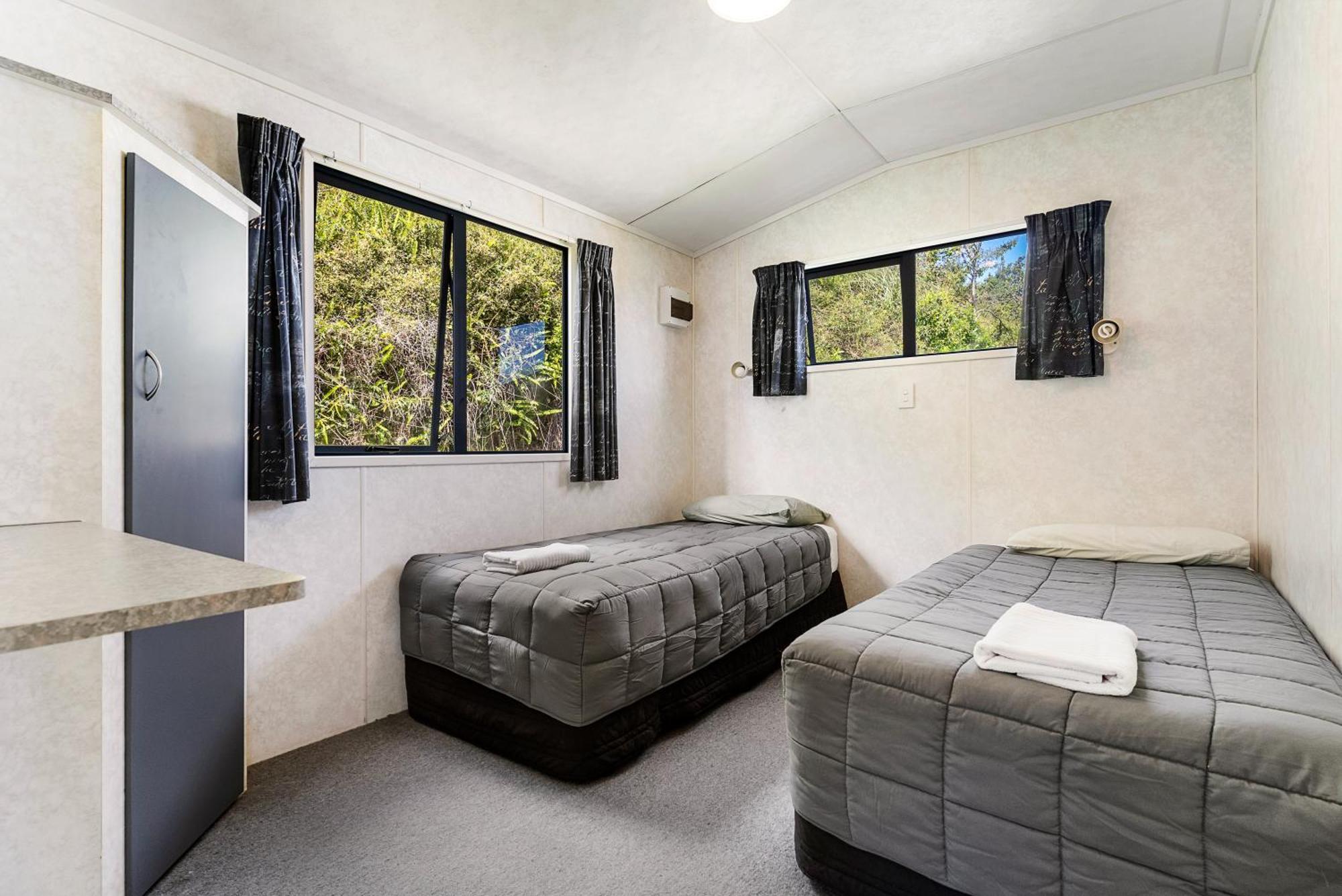 Port Waikato Holiday Park Luaran gambar