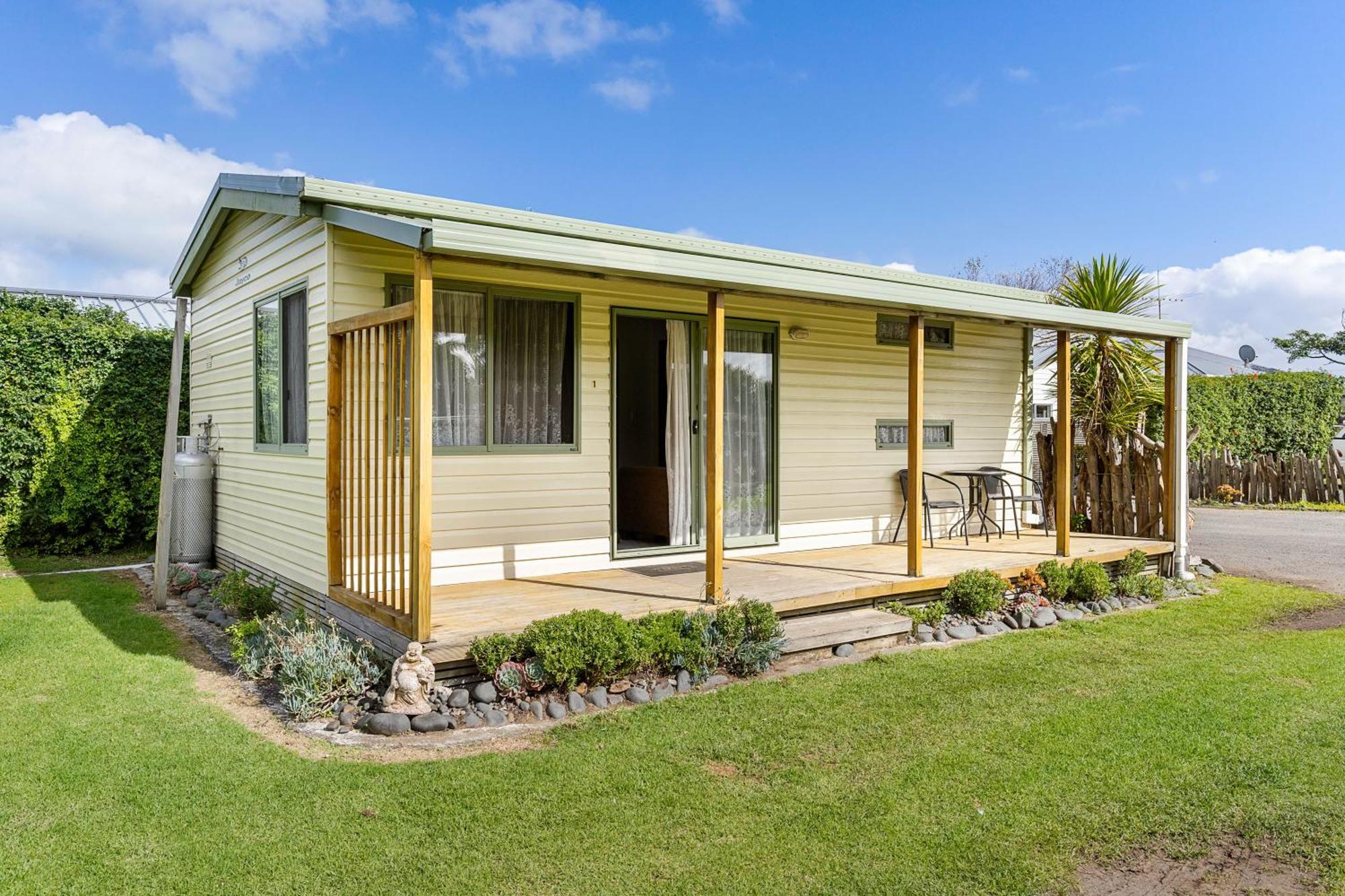 Port Waikato Holiday Park Luaran gambar
