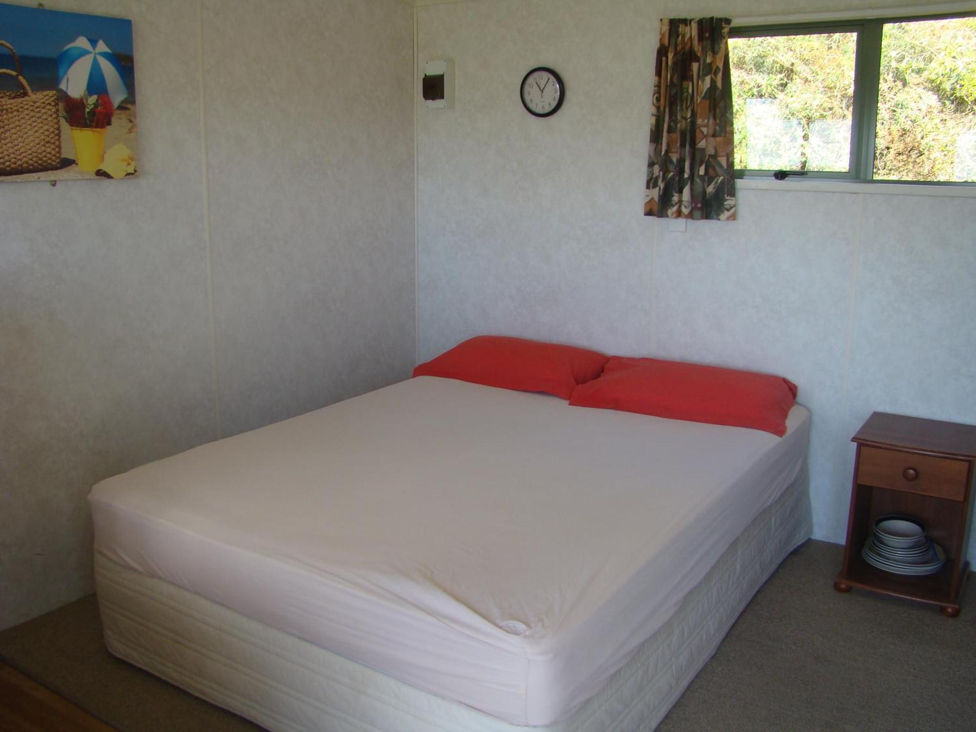 Port Waikato Holiday Park Bilik gambar