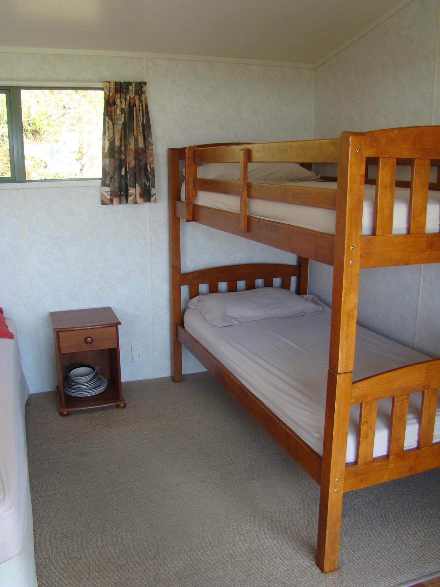 Port Waikato Holiday Park Bilik gambar