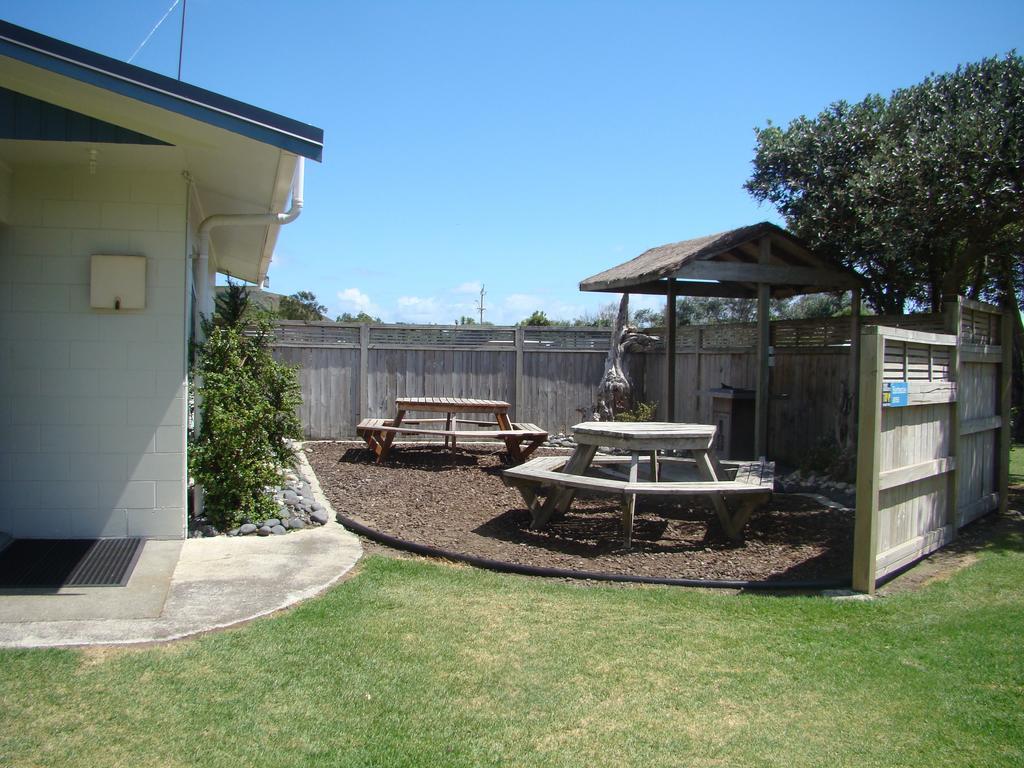 Port Waikato Holiday Park Luaran gambar