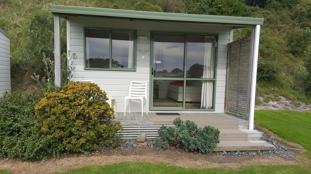 Port Waikato Holiday Park Luaran gambar