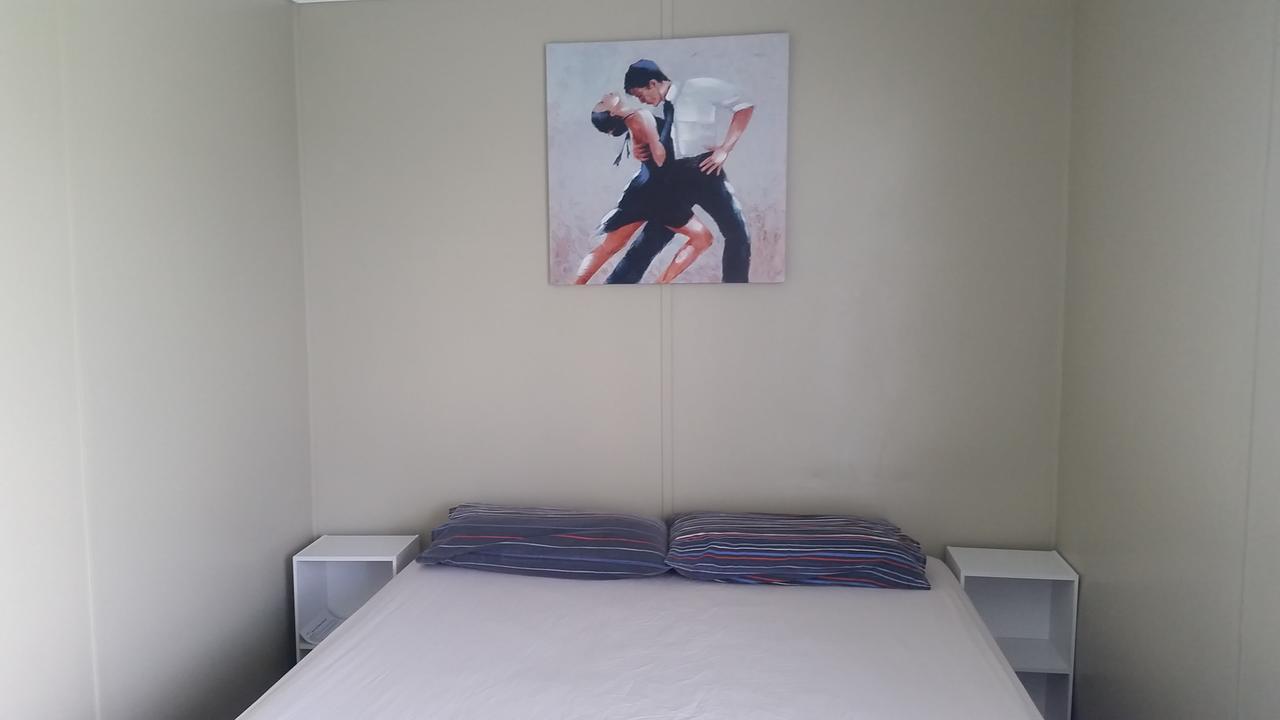 Port Waikato Holiday Park Luaran gambar
